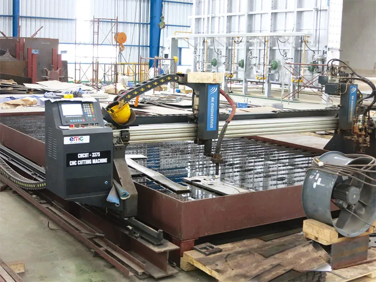 Plasma cutting machine